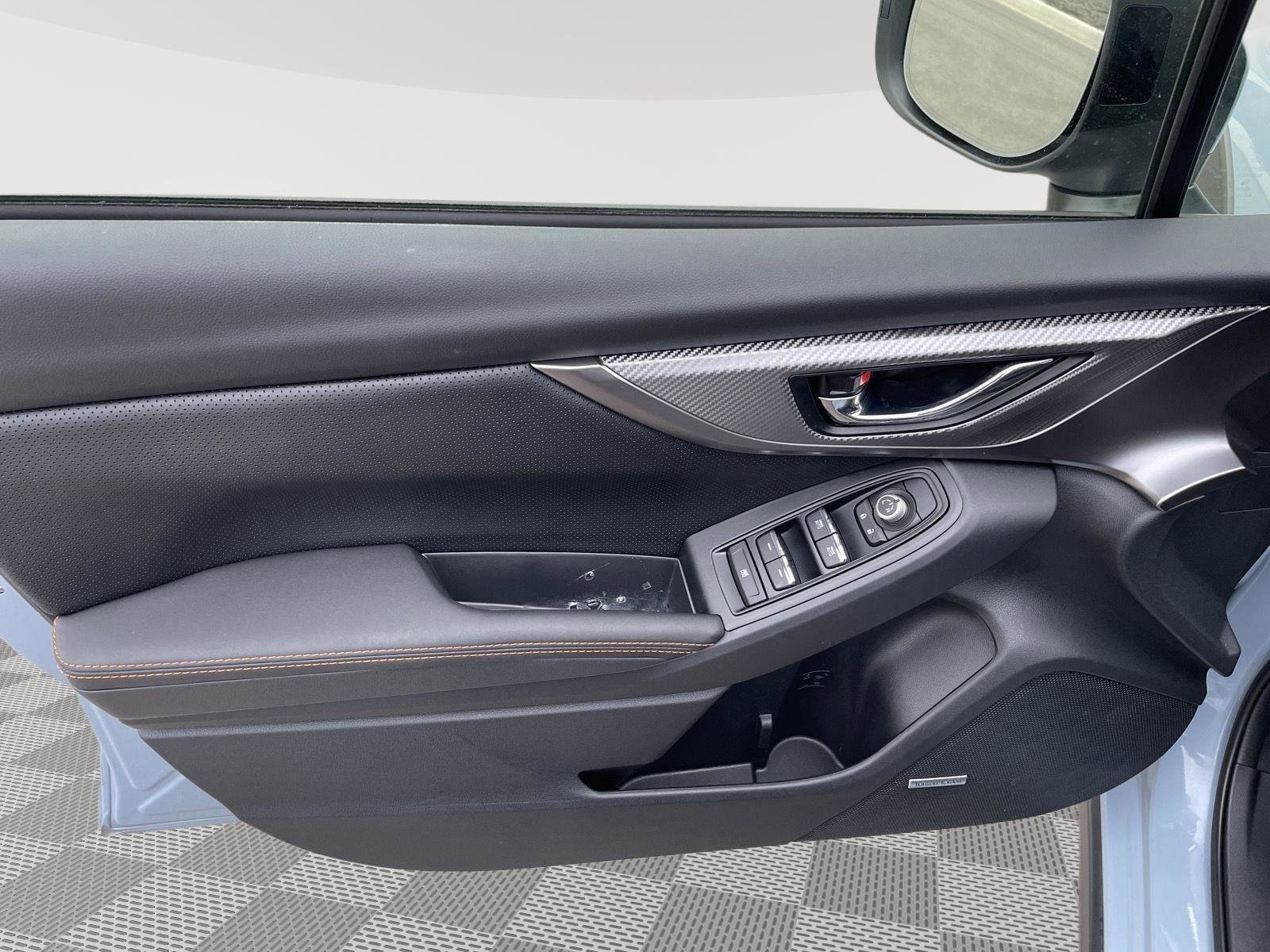 Certified 2022 Subaru Crosstrek 2.5i Limited w/ Moonroof Package 2 image 18