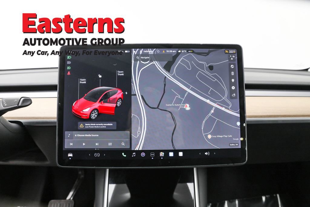 Used 2021 Tesla Model Y Standard Range image 12