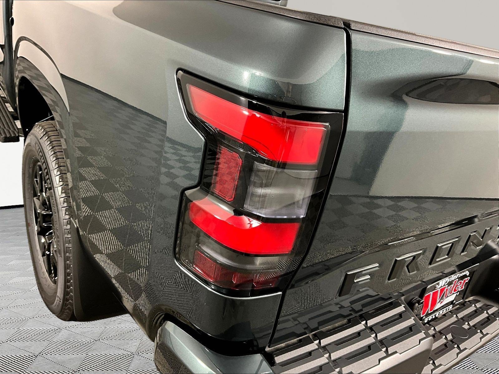 New 2027 Nissan Frontier SV w/ SV Convenience Package AWD/4WD image 15