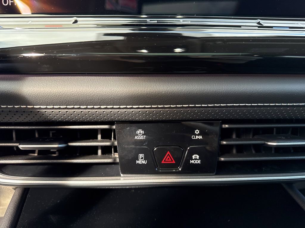 New 2026 Volkswagen Atlas SEL Premium R-Line image 18