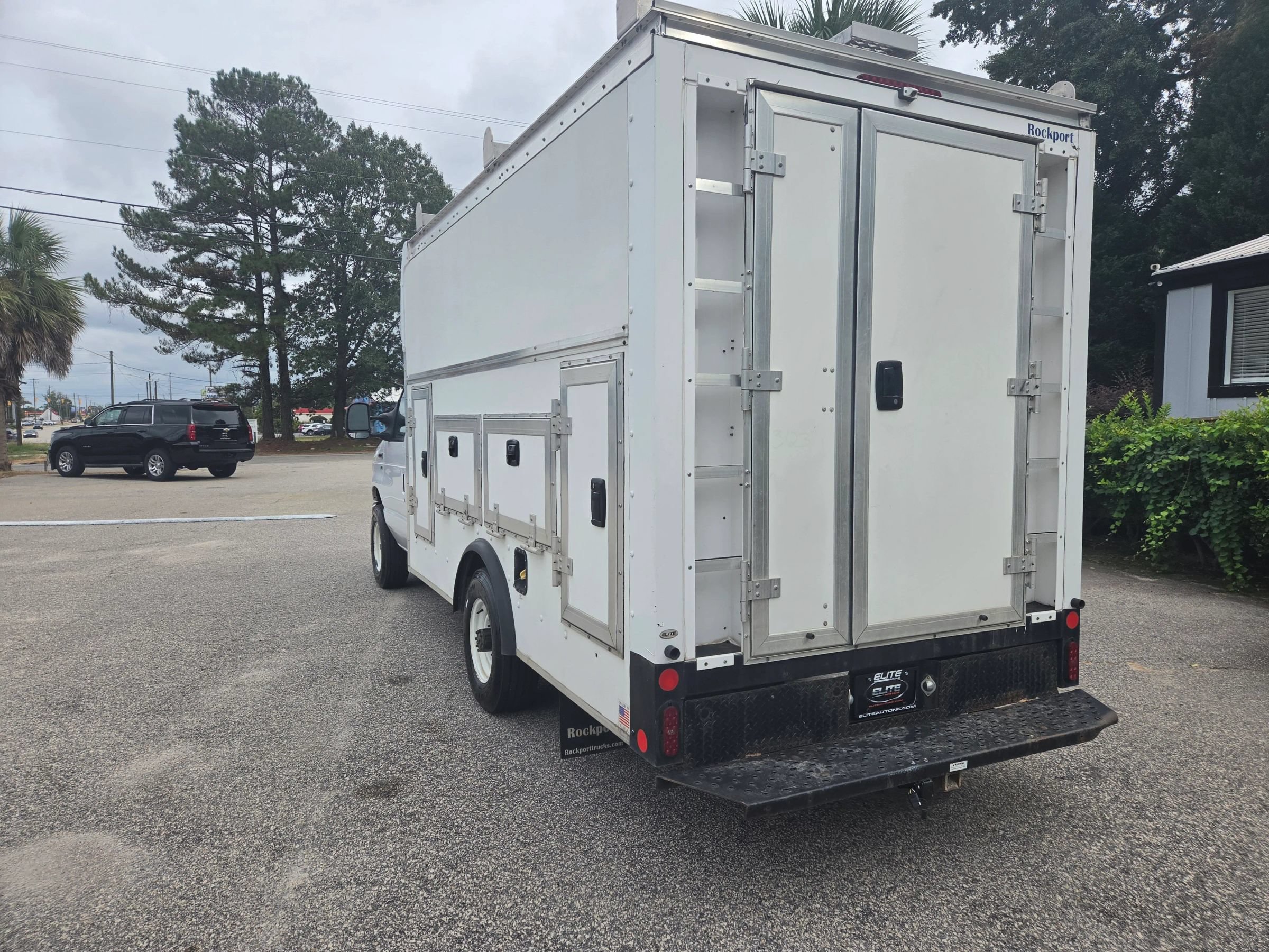 Used 2018 Ford E-350 and Econoline 350 Super Duty w/ Power Windows & Locks Group RWD image 7