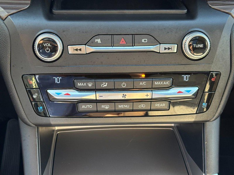 Used 2020 Ford Explorer Limited w/ Hybrid Equipment Group 310A AWD/4WD image 23