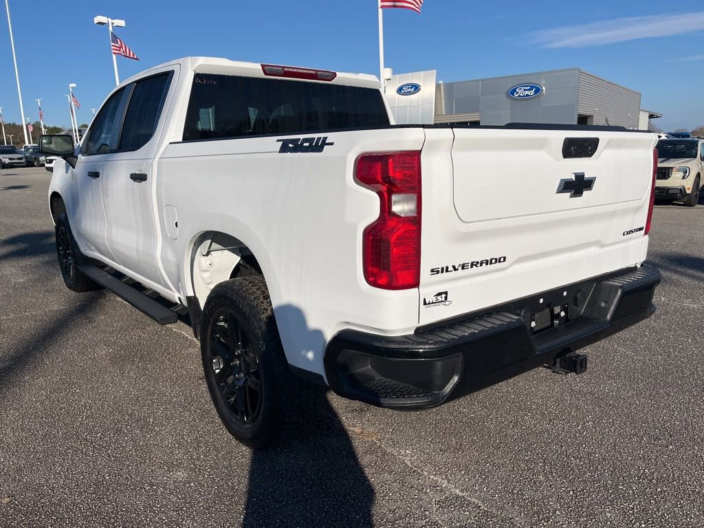 Used 2025 Chevrolet Silverado 1500 Custom Trail Boss w/ Dark Appearance Package image 7
