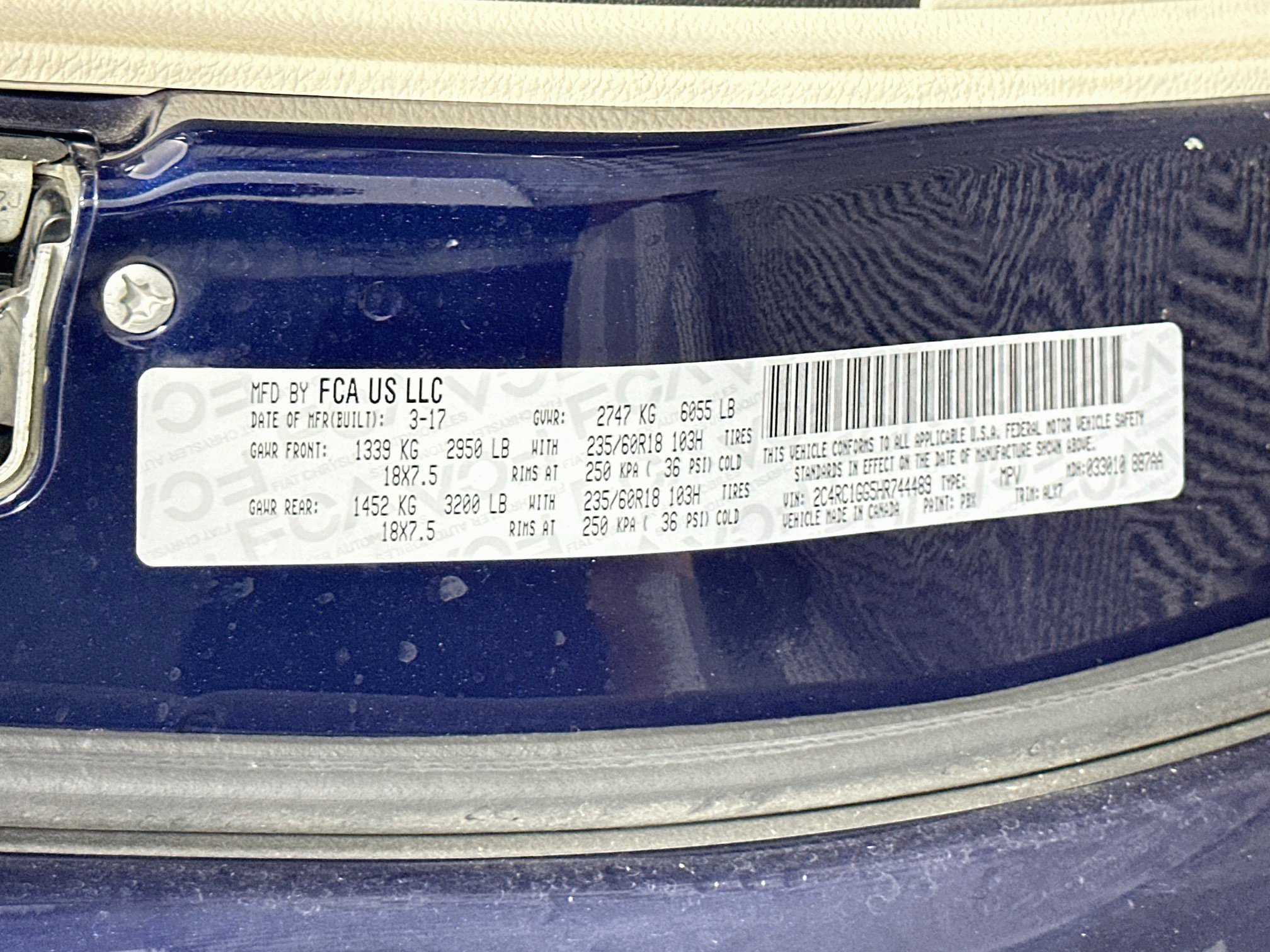 Used 2017 Chrysler Pacifica Limited FWD image 12