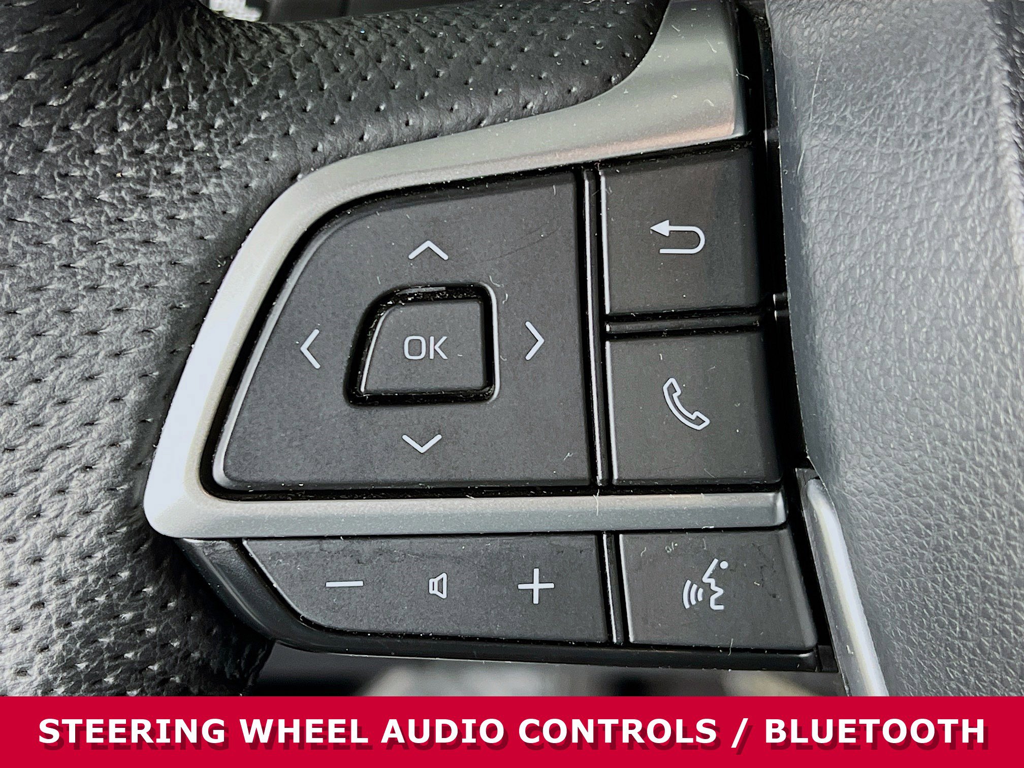 Used 2023 Toyota Sienna Limited image 15