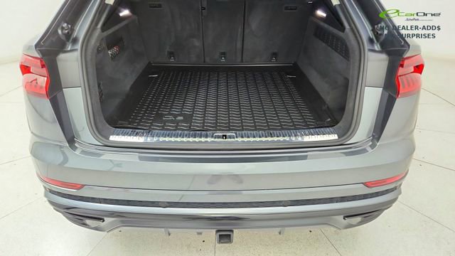 Used 2020 Audi Q8 Prestige w/ Prestige Package image 14