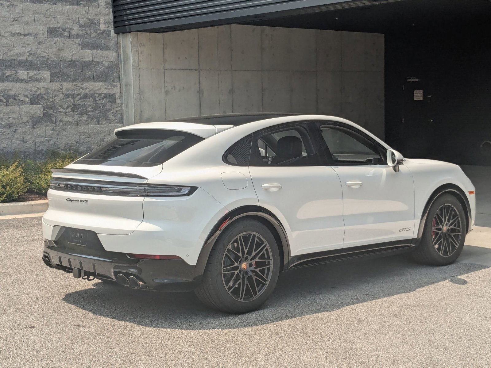 New 2025 Porsche Cayenne GTS image 9