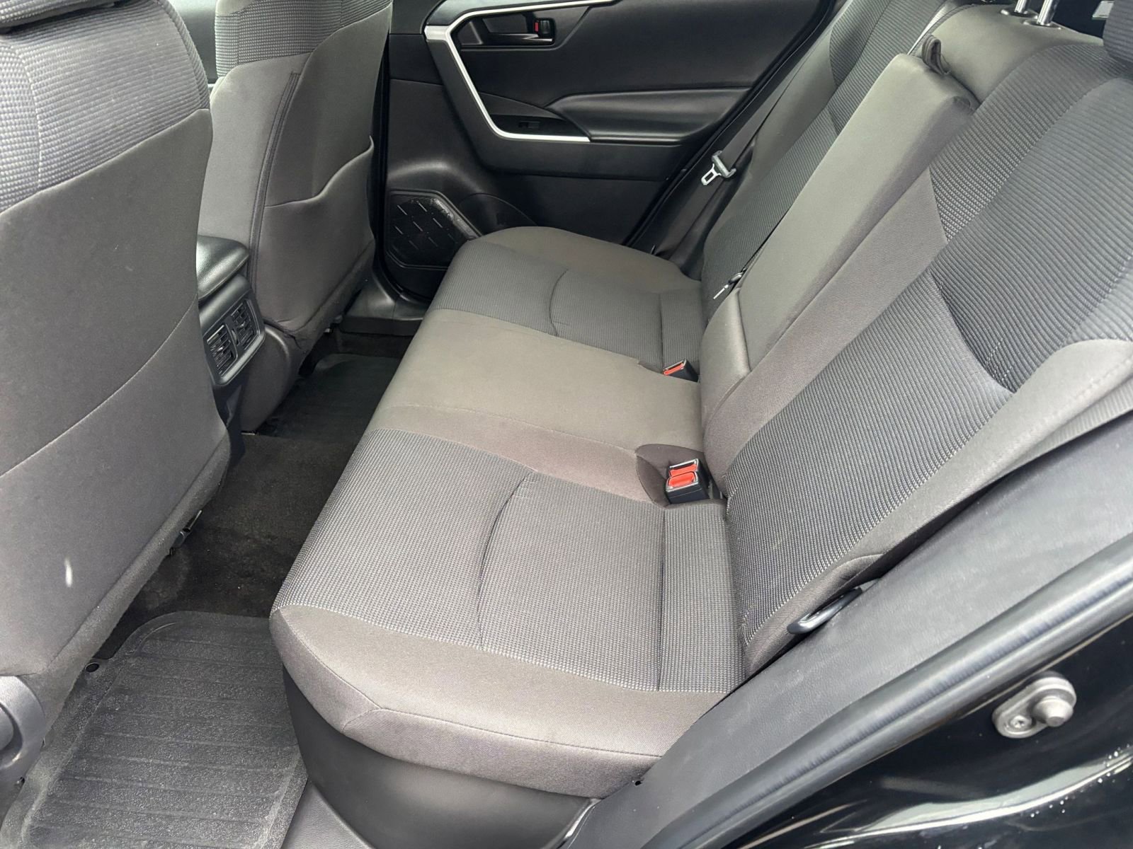 Used 2025 Toyota RAV4 LE image 22