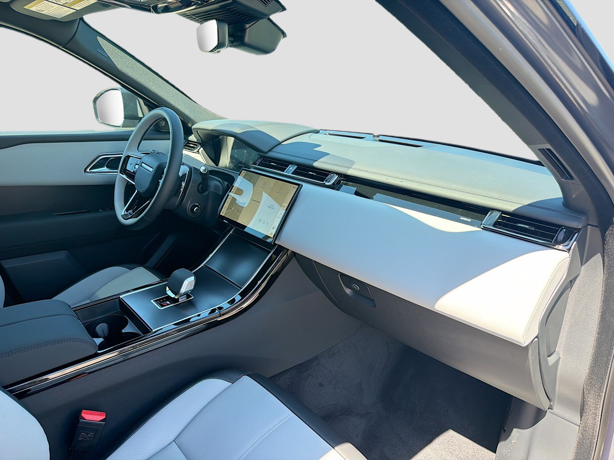 New 2026 Land Rover Range Rover Velar Dynamic SE image 14