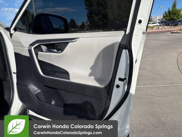 Used 2022 Toyota RAV4 Limited AWD/4WD image 23