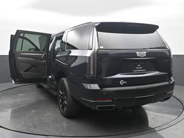 New 2026 Cadillac Escalade ESV Sport w/ LPO, ONYX Package AWD/4WD image 59
