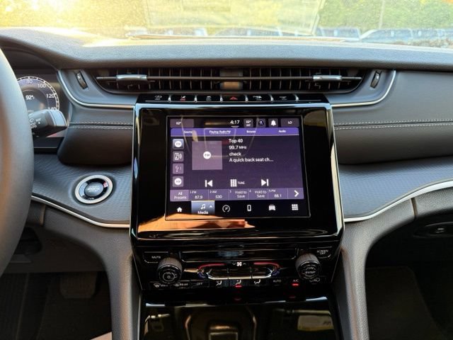 New 2026 Jeep Grand Cherokee L Laredo AWD/4WD image 17