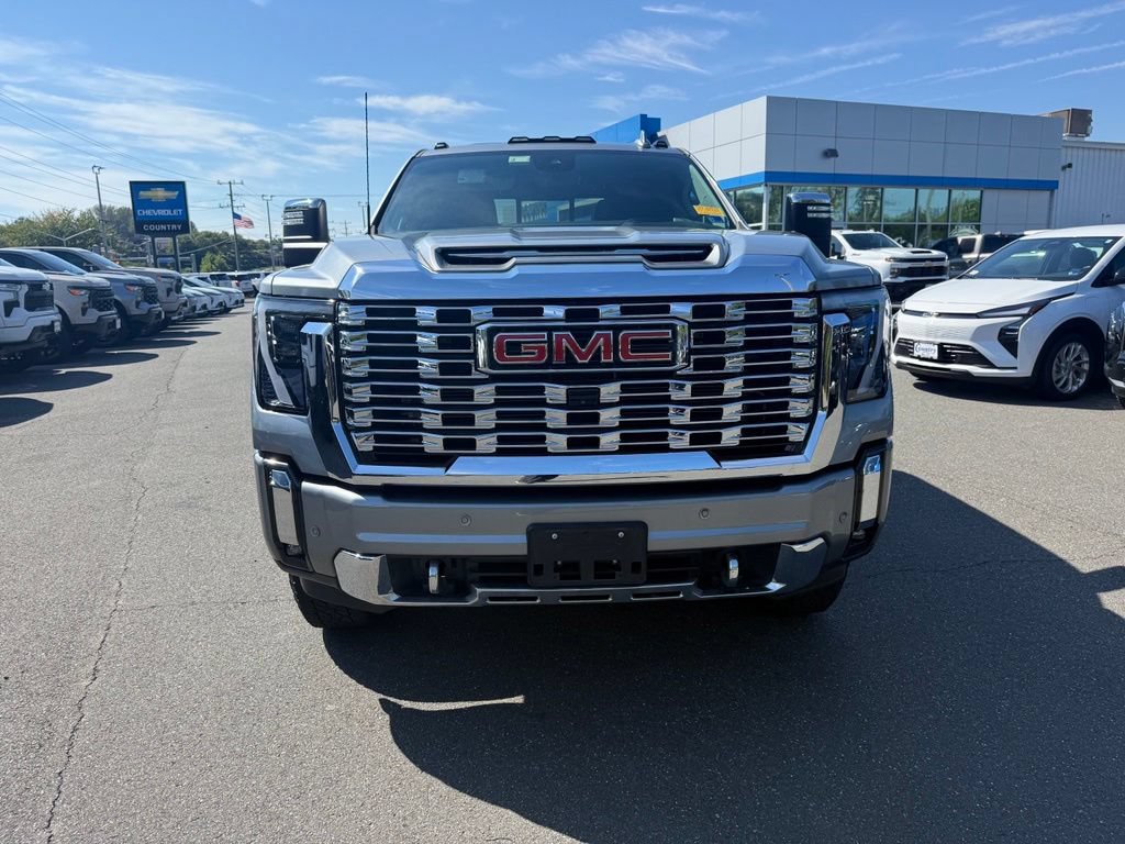 Used 2024 GMC Sierra 2500 Denali w/ Denali Reserve Package AWD/4WD image 9