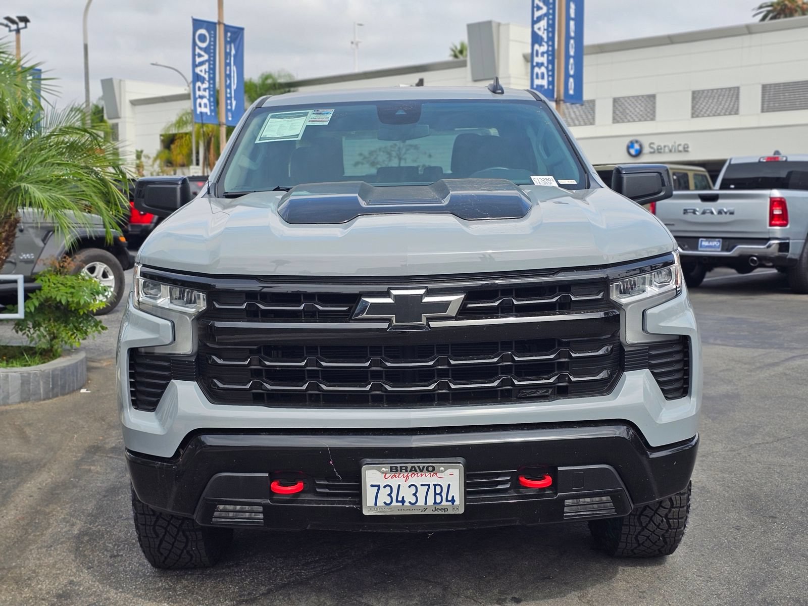 Used 2024 Chevrolet Silverado 1500 LT Trail Boss w/ LPO, Dark Essentials Package AWD/4WD image 3