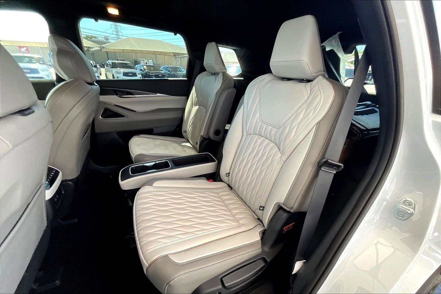 New 2026 INFINITI QX60 Autograph image 14