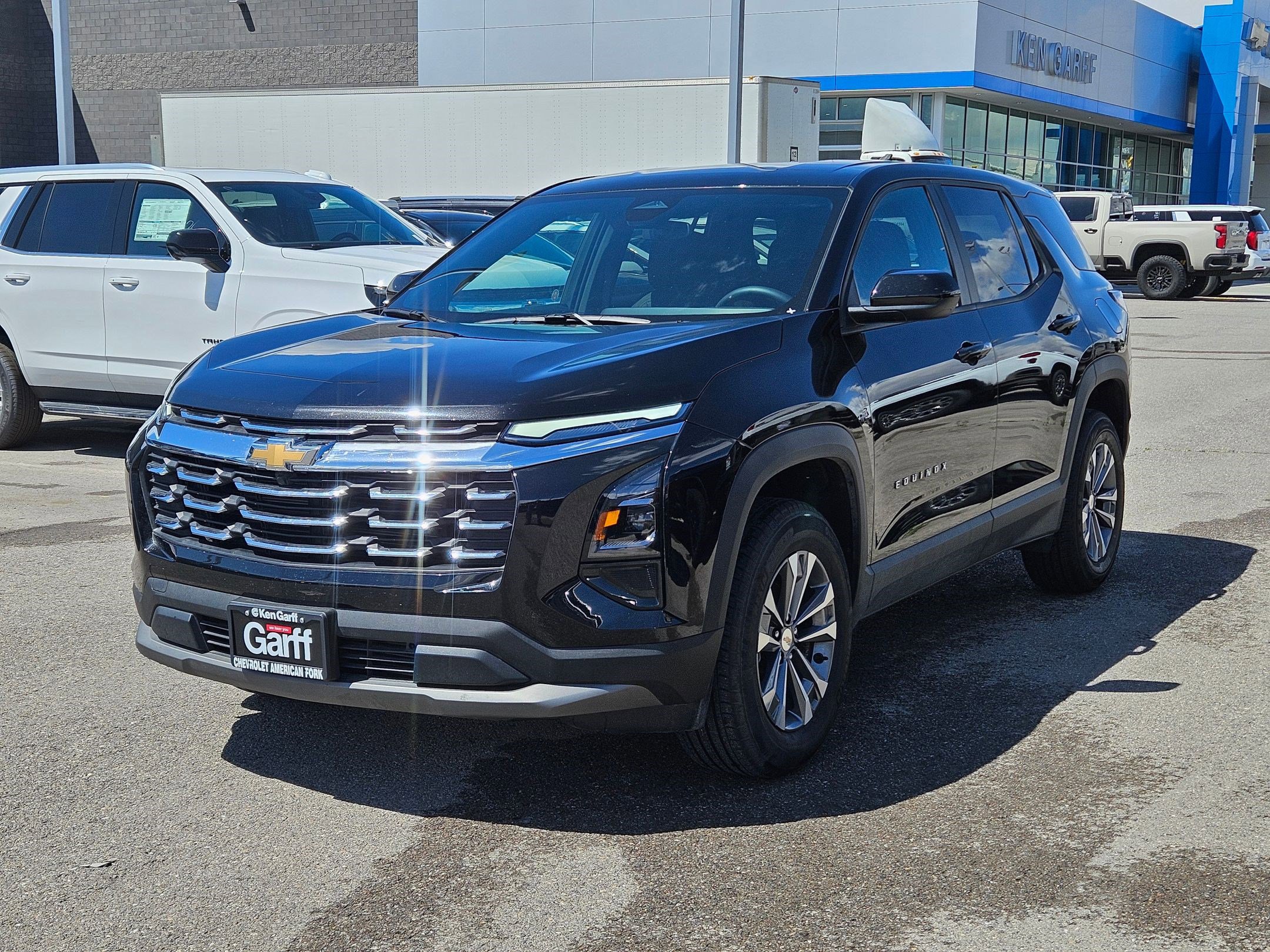 Used 2026 Chevrolet Equinox LT AWD/4WD image 8