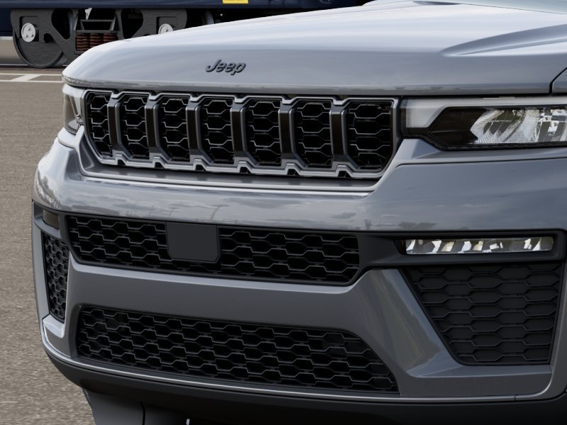 New 2027 Jeep Grand Cherokee L Limited RWD image 11
