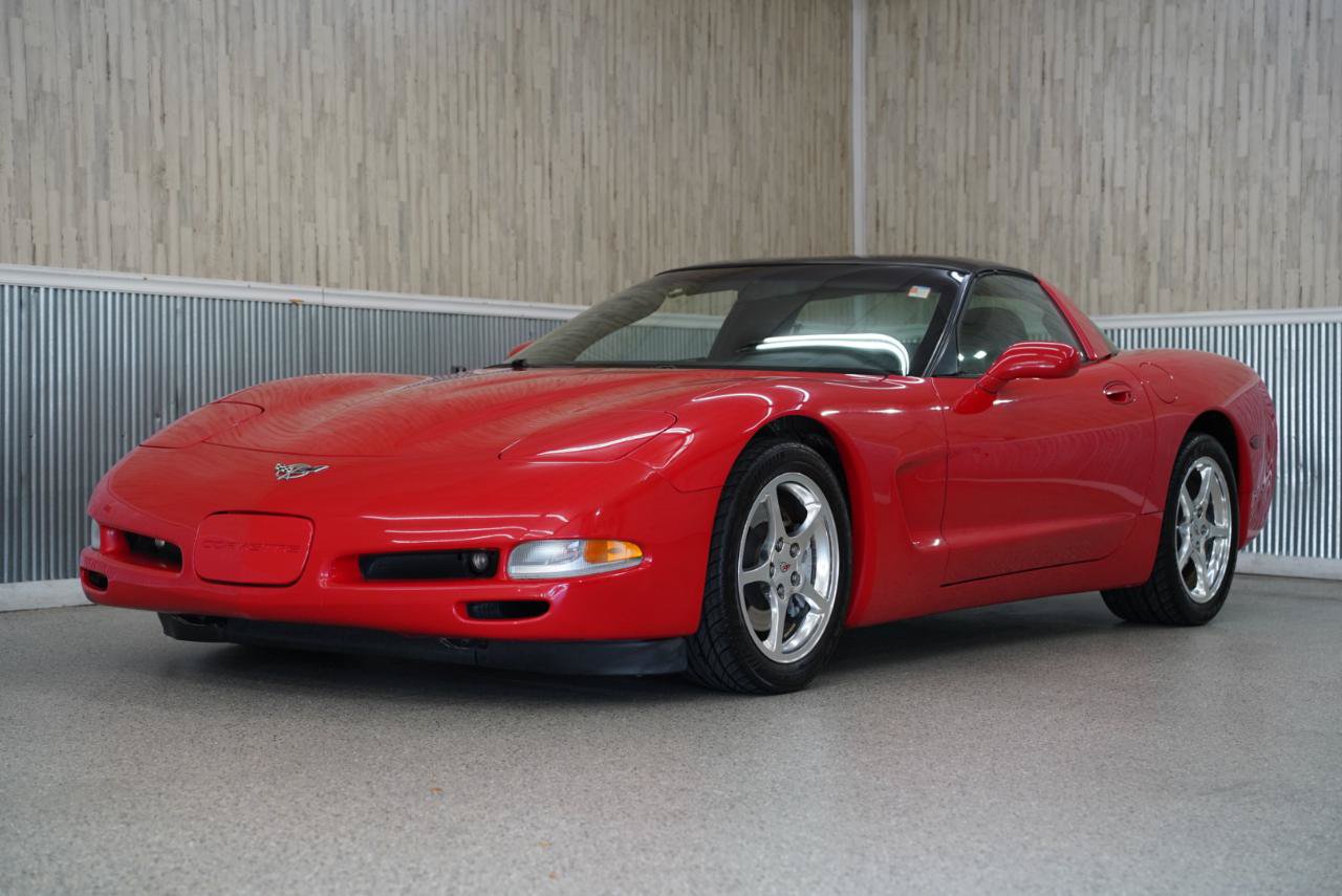 Used 2003 Chevrolet Corvette Coupe w/ Preferred Equipment Group RWD image 4