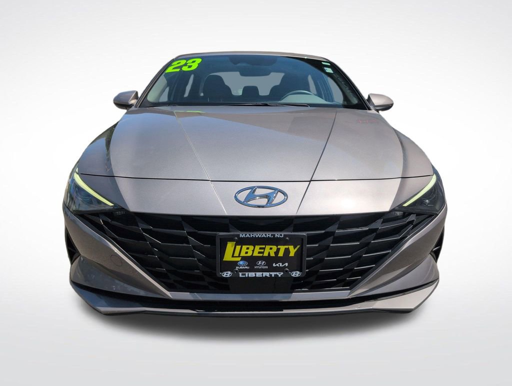 Certified 2023 Hyundai Elantra SEL w/ Convenience Package FWD image 9