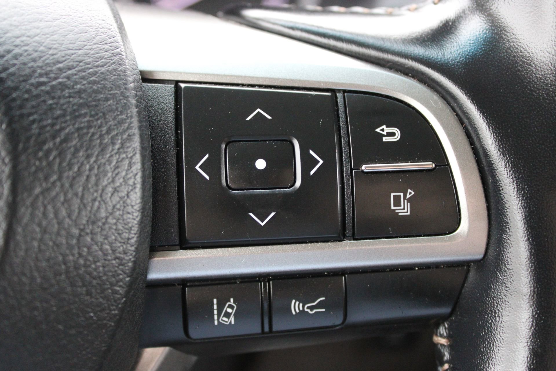 Used 2023 Lexus GX 460 Premium w/ Premium Plus Package image 29