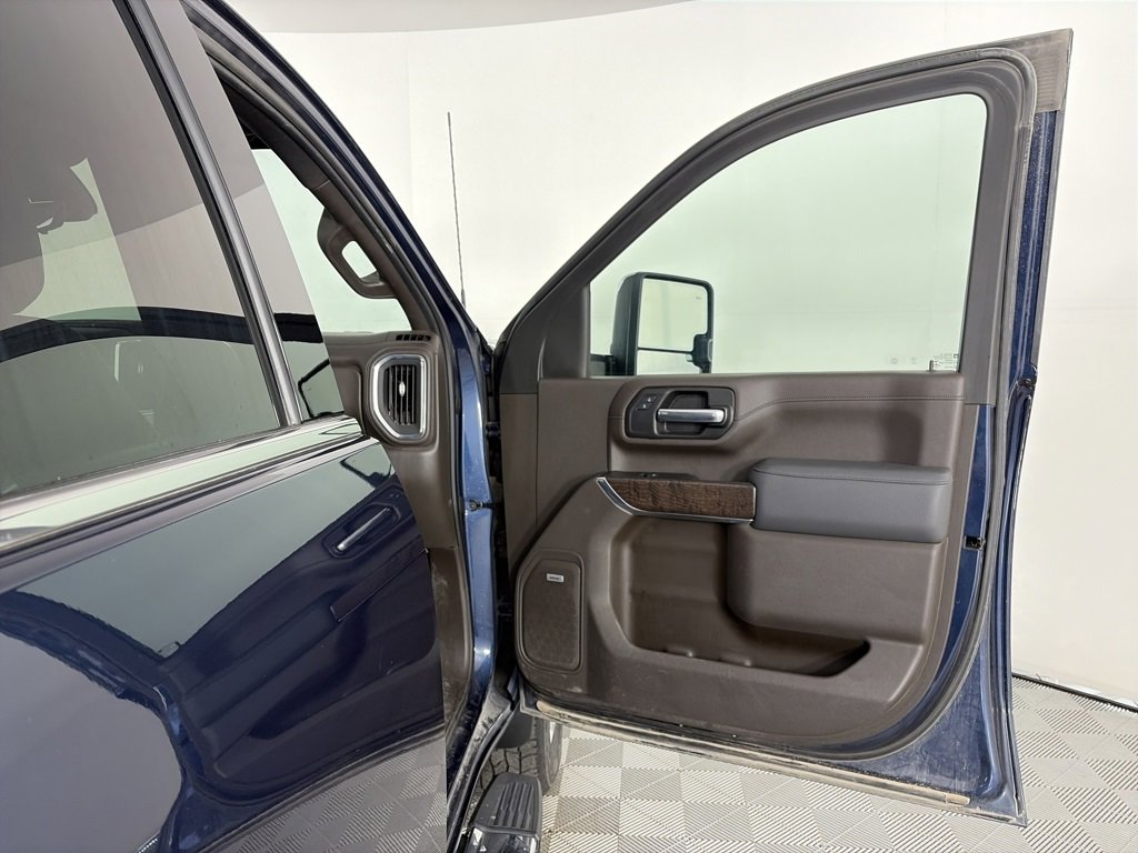 Used 2020 GMC Sierra 3500 Denali w/ Denali Ultimate Package image 30