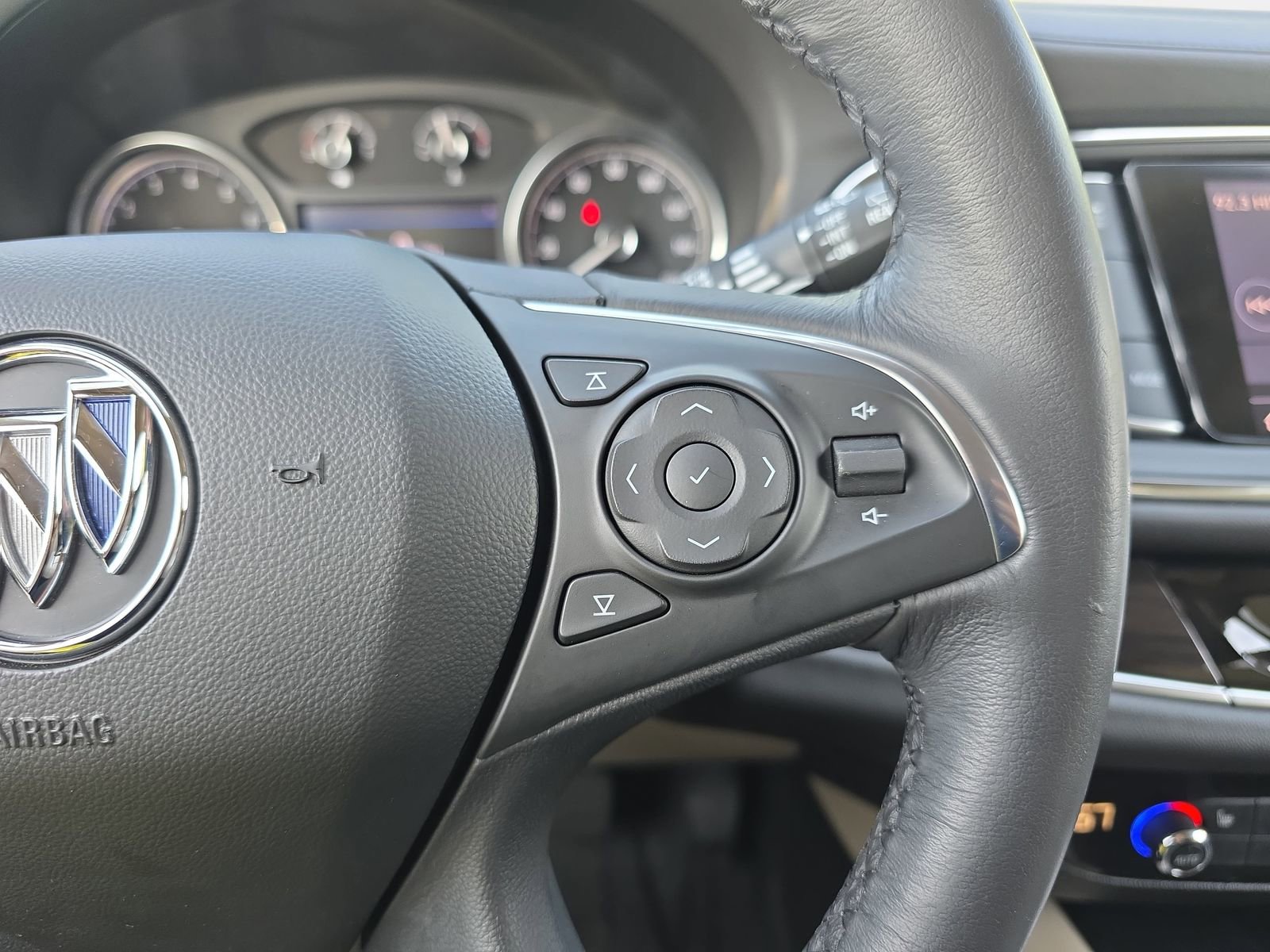 Used 2021 Buick Enclave Essence w/ Sound and Sites Package image 19