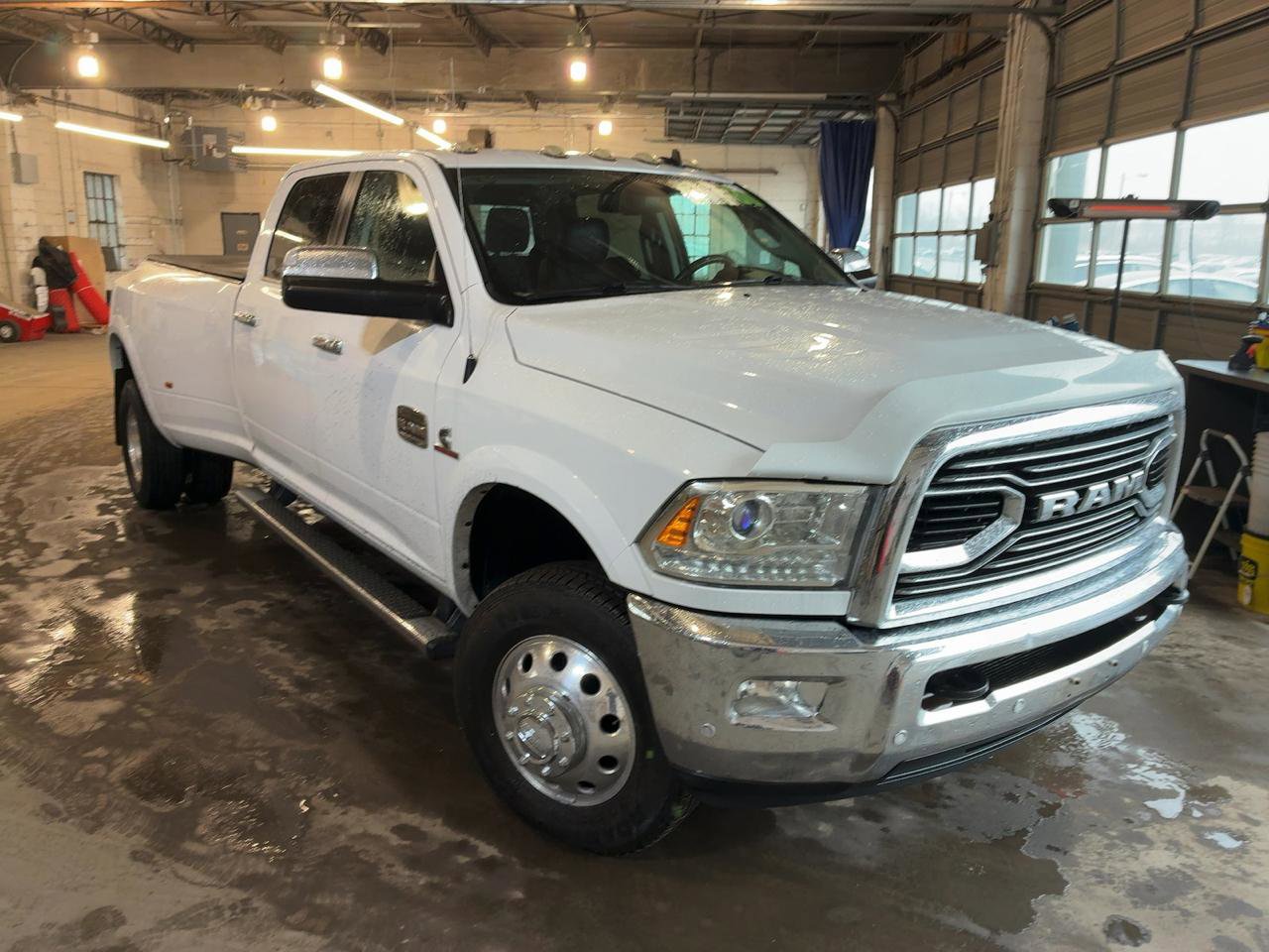 Used 2018 RAM 3500 Laramie Longhorn image 2