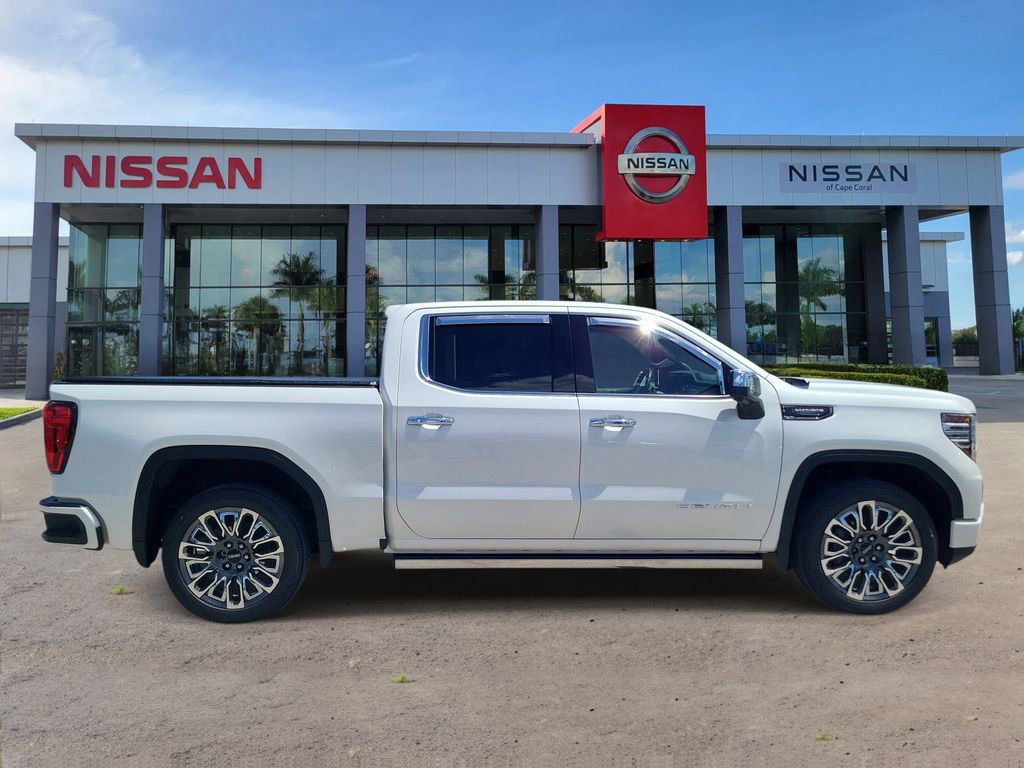 Used 2023 GMC Sierra 1500 Denali Ultimate image 3