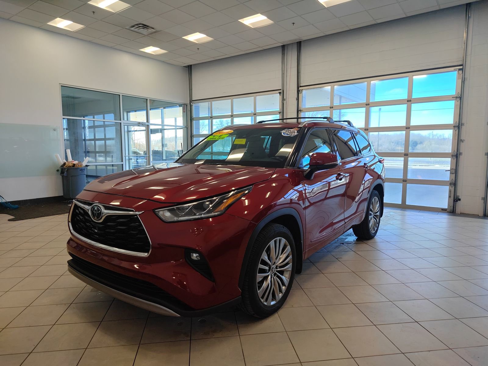 Used 2022 Toyota Highlander Platinum image 8