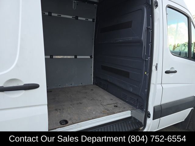 Used 2017 Freightliner Sprinter 2500 image 14