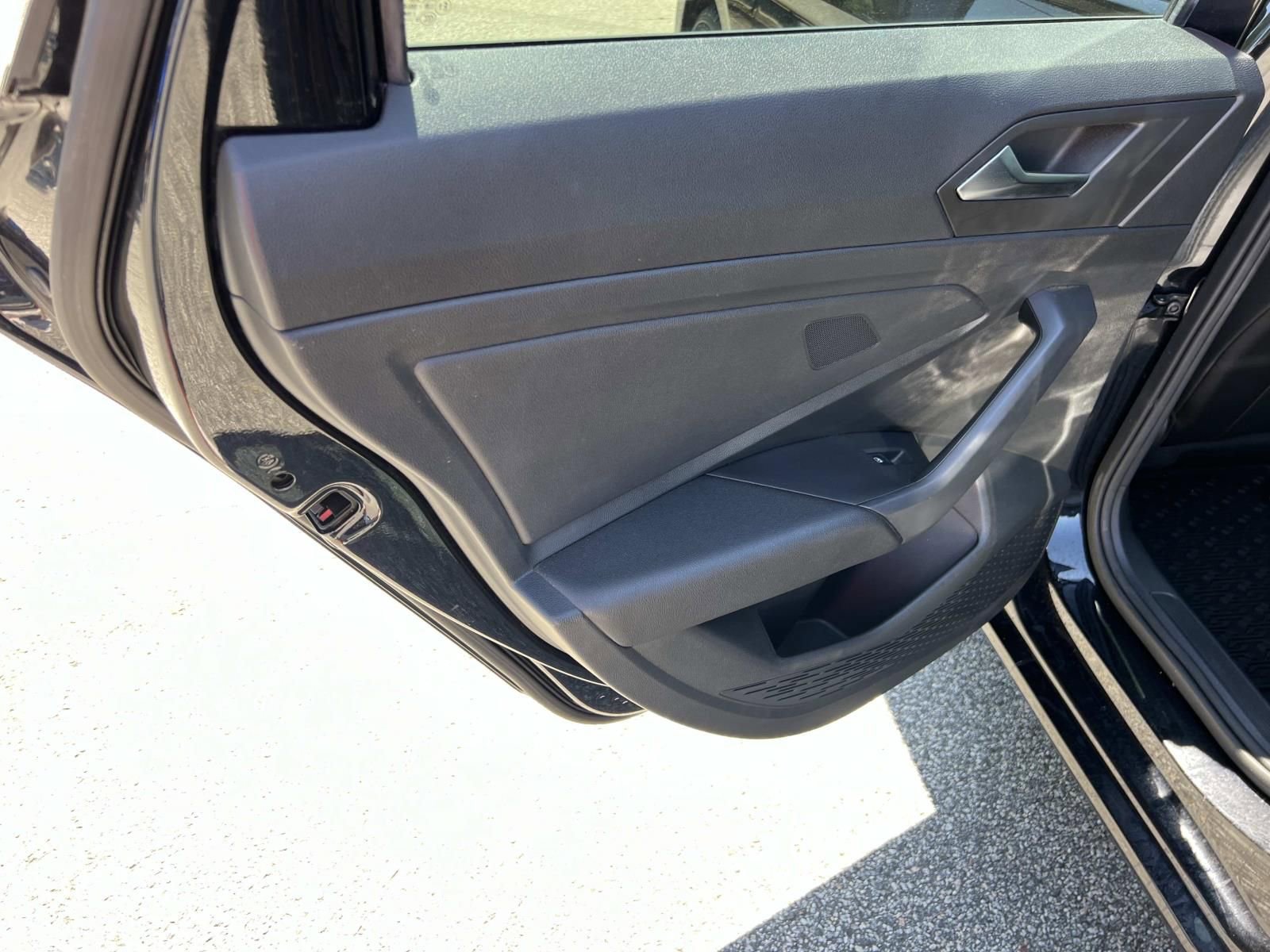 Used 2019 Volkswagen Jetta SEL Premium FWD image 21