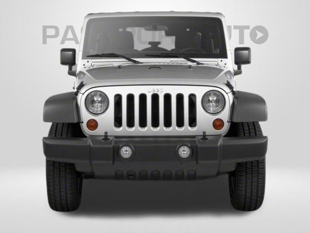 Used 2012 Jeep Wrangler Unlimited Sahara AWD/4WD image 5