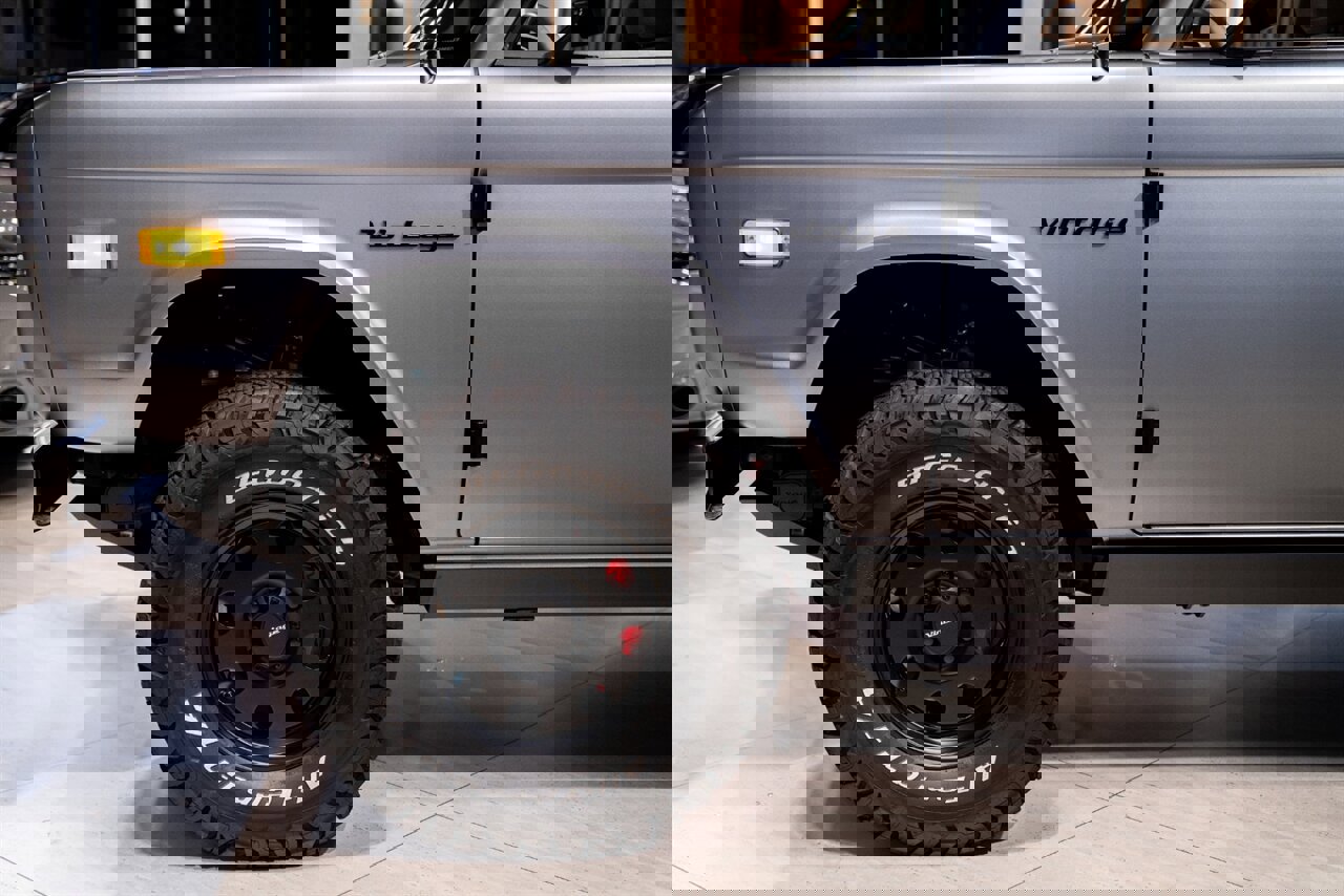 Used 2024 Ford Bronco Black Diamond image 22