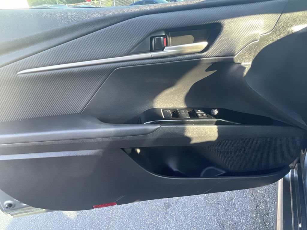 Used 2025 Toyota Camry SE FWD image 20