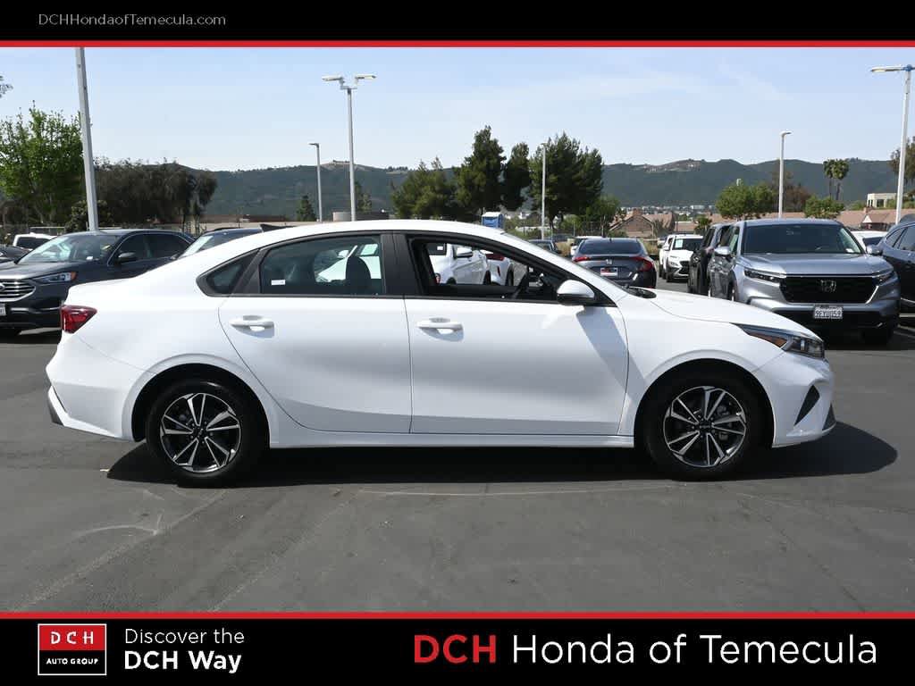 Used 2024 Kia Forte LXS w/ LXS Technology Package FWD image 5