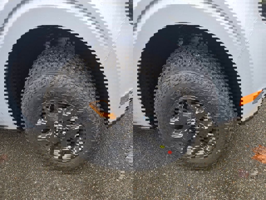 New 2026 Ford Maverick Tremor image 3