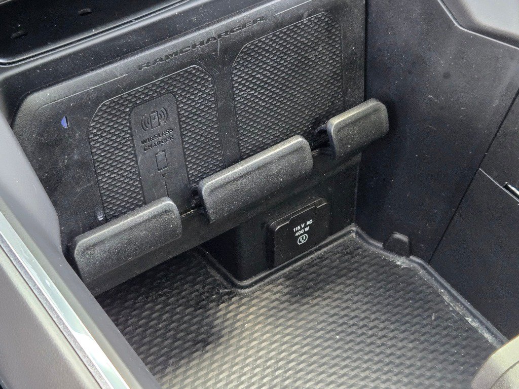 Used 2022 RAM 1500 Laramie AWD/4WD image 30