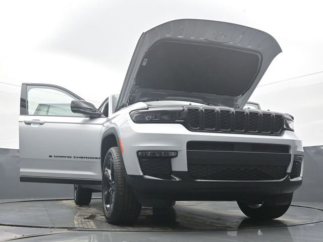 New 2025 Jeep Grand Cherokee L Limited w/ Black Appearance Package image 60