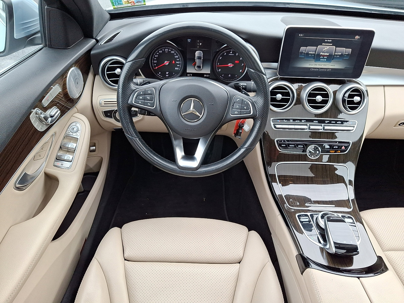 Certified 2018 Mercedes-Benz C 300 4MATIC Sedan image 11