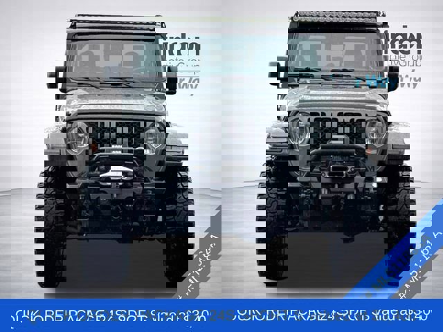 Used 2021 Jeep Gladiator Sport image 2