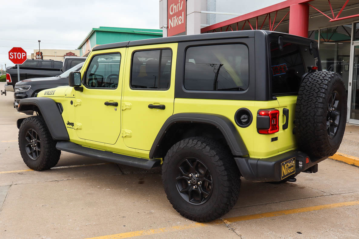 Used 2024 Jeep Wrangler Willys AWD/4WD image 6