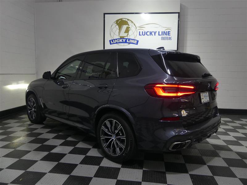 Used 2020 BMW X5 M50i w/ Premium Package image 11