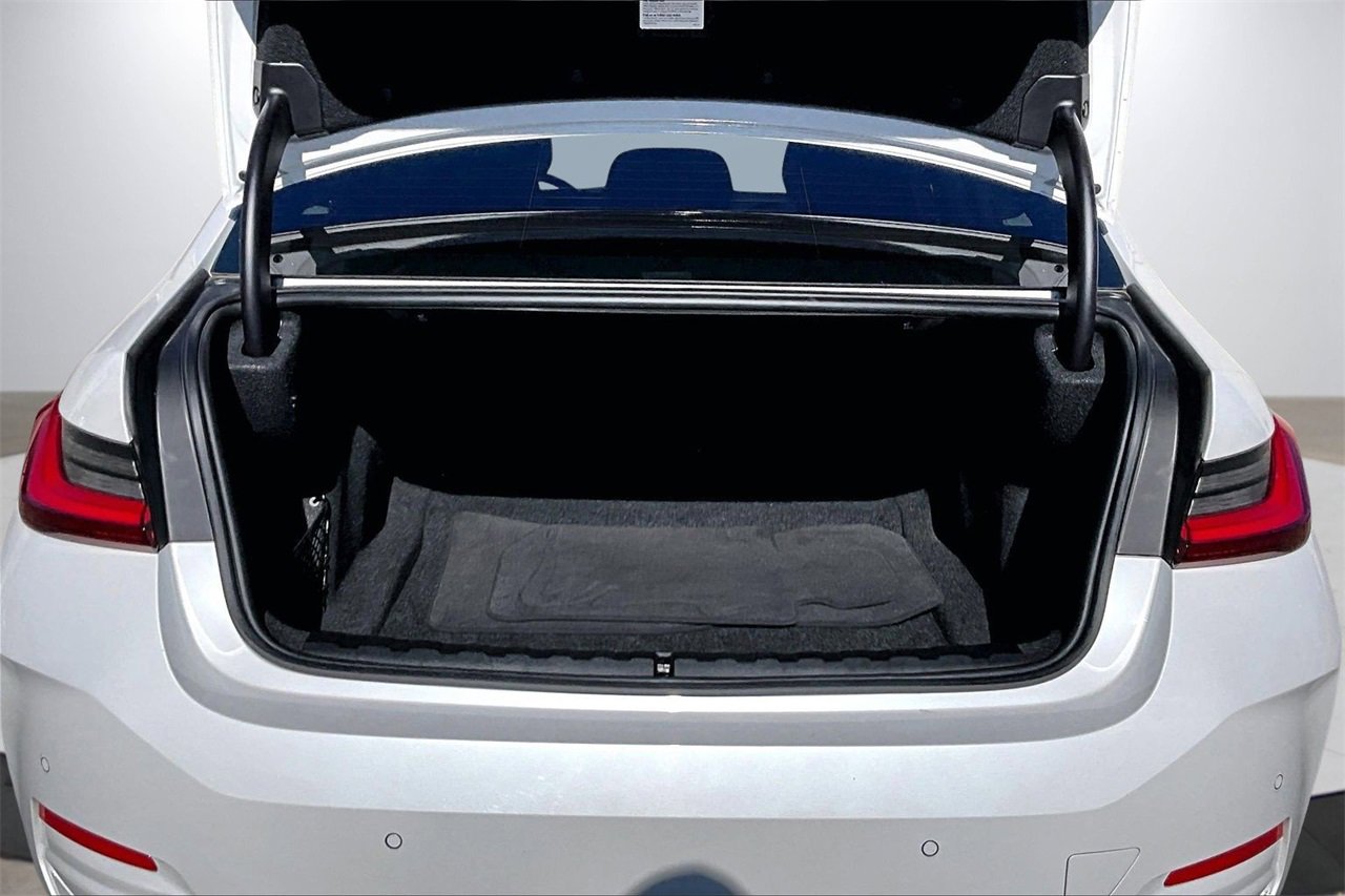 Used 2024 BMW 330i xDrive Sedan w/ Convenience Package image 26