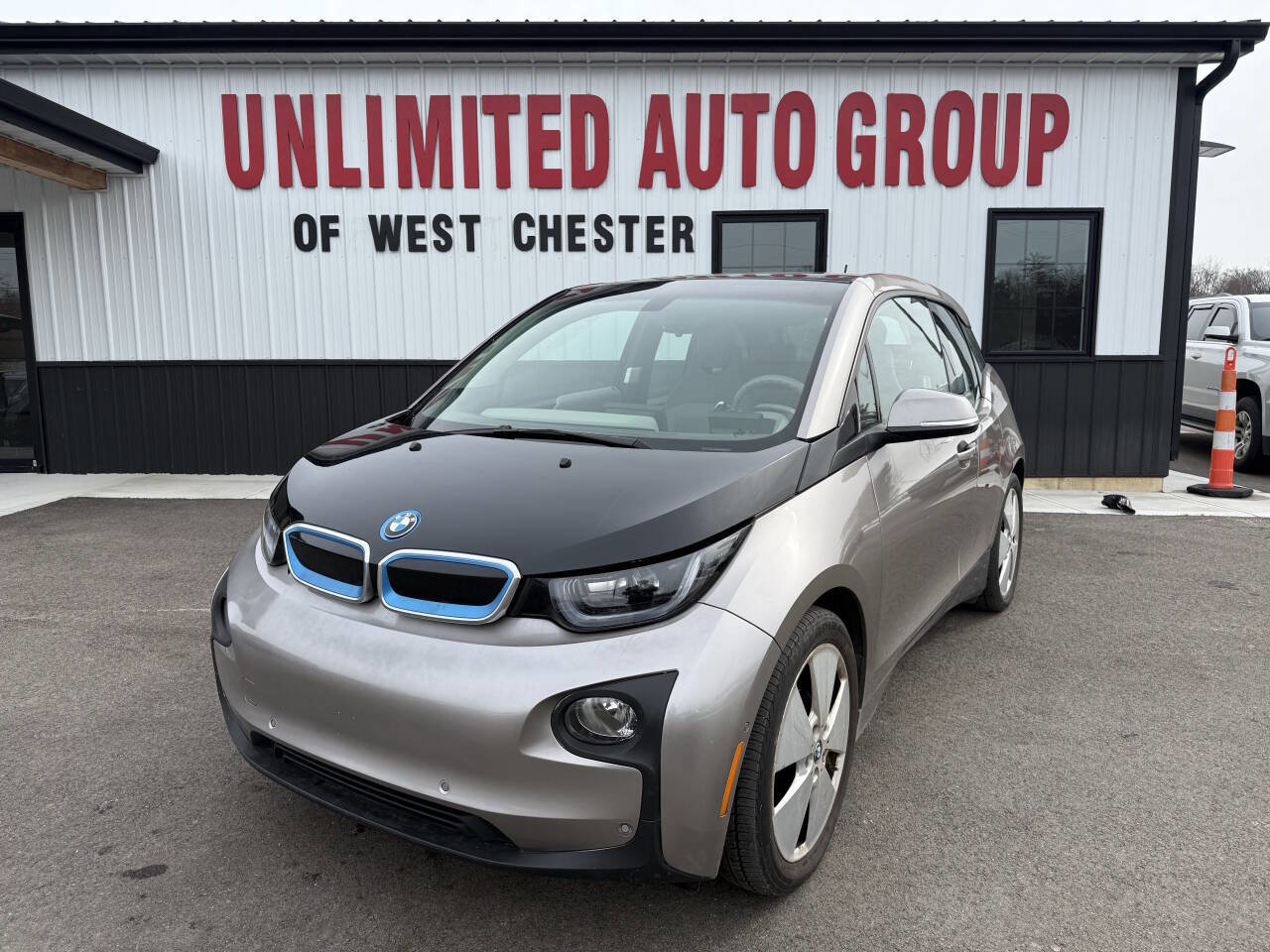 Used 2014 BMW i3 w/ Range Extender image 1