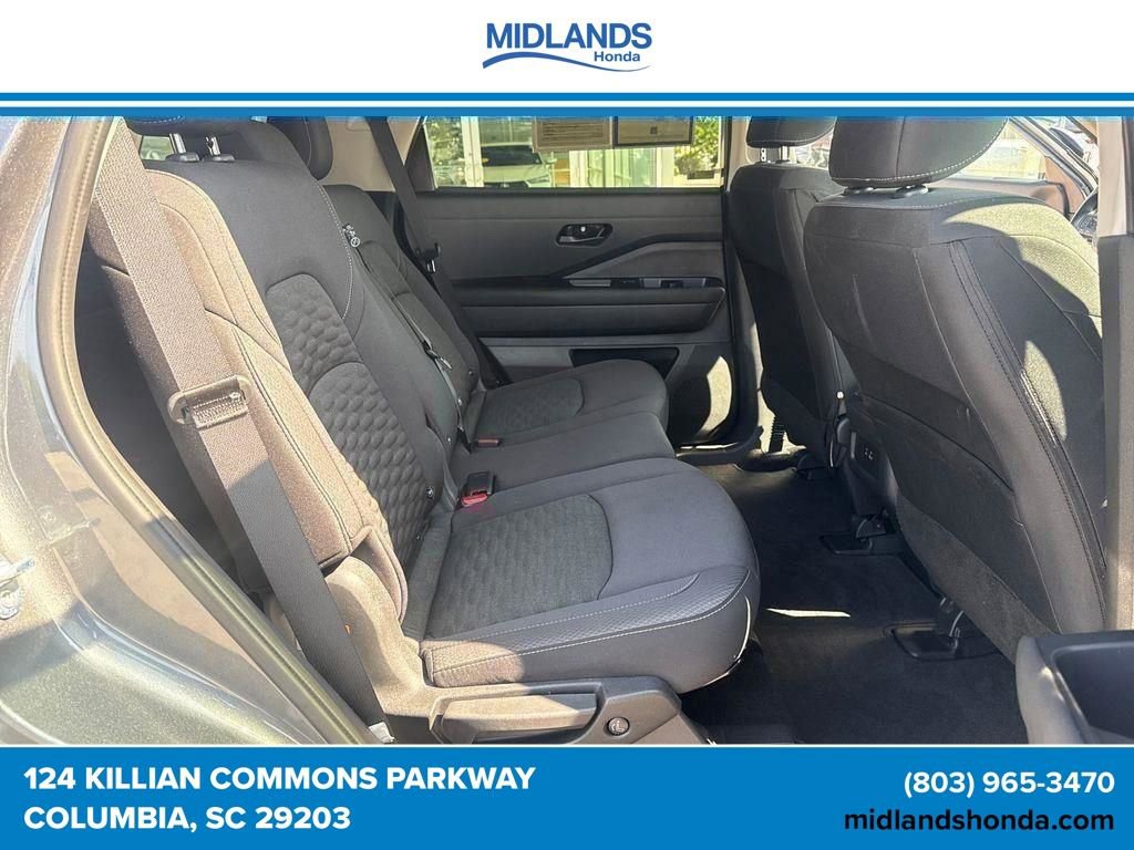 Used 2025 Nissan Pathfinder S FWD image 38