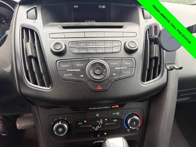 Used 2015 Ford Focus SE FWD image 27