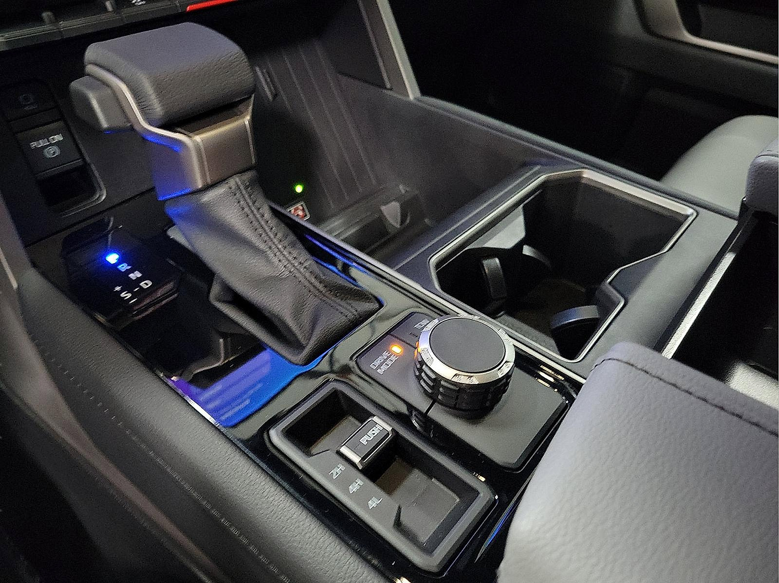 Certified 2026 Toyota Tundra Limited w/ Power Package image 18