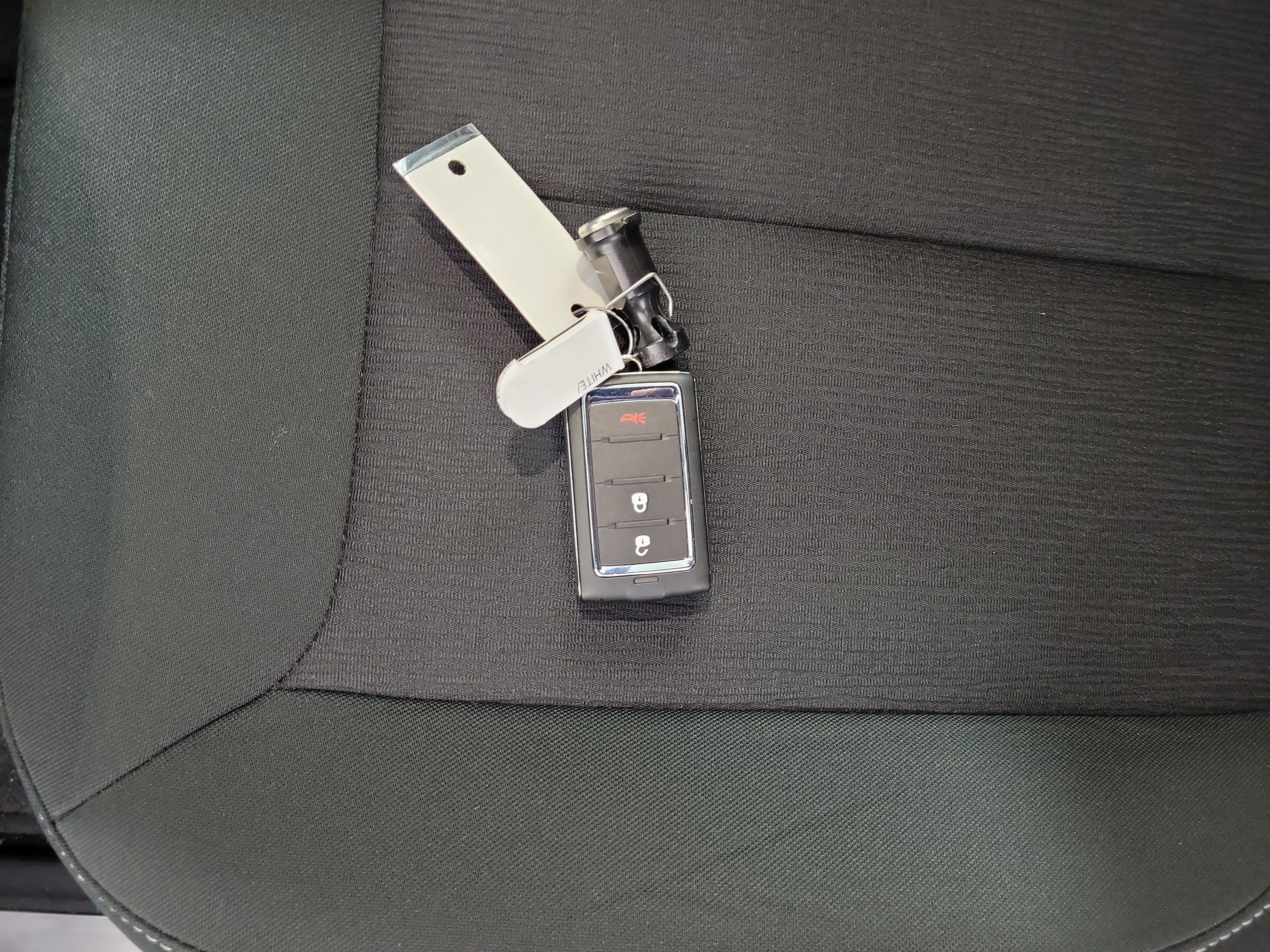 Used 2025 Jeep Grand Cherokee Laredo X RWD image 25