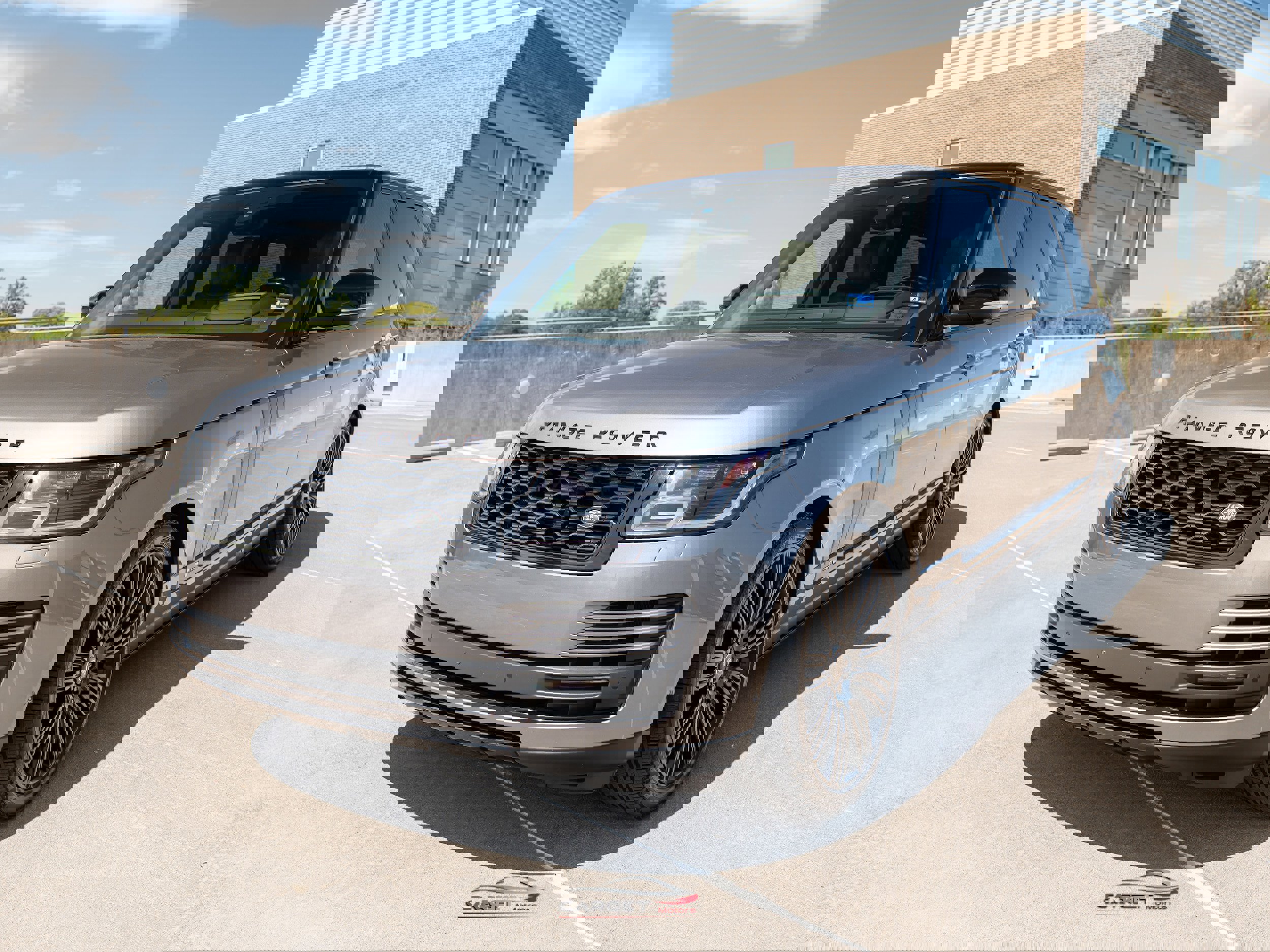 Used 2021 Land Rover Range Rover P525 Westminster Edition LWB image 3