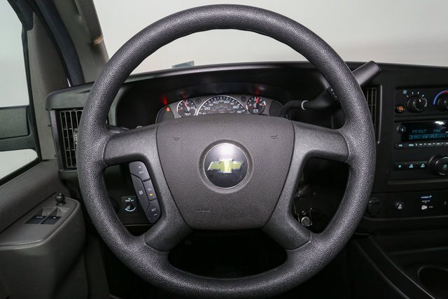 Used 2022 Chevrolet Express 2500 image 22